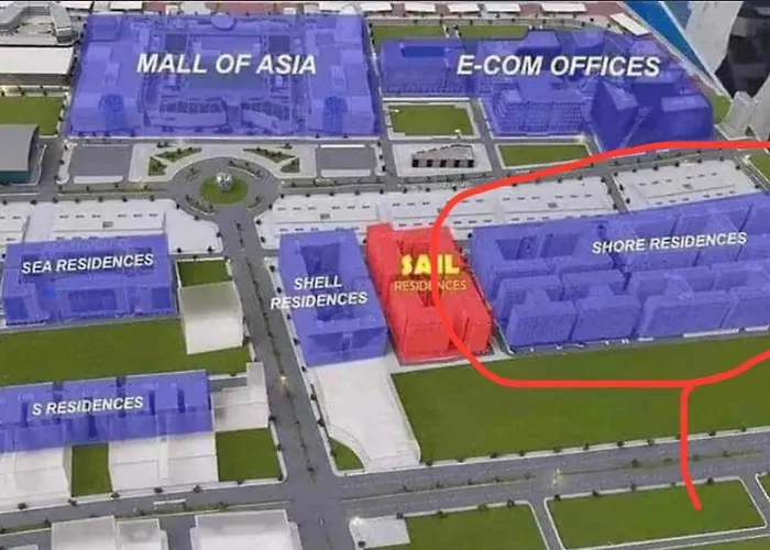 With Balcony Near In Mall Of Located In Shore1 And 2 Residences 3*