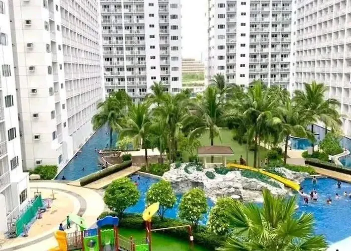 With Balcony Near In Mall Of Located In Shore1 And 2 Residences 3* Manila