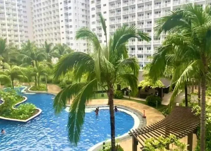With Balcony Near In Mall Of Located In Shore1 And 2 Residences 3* Manila