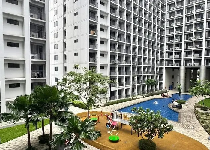 With Balcony Near In Mall Of Located In Shore1 And 2 Residences 3* Manila